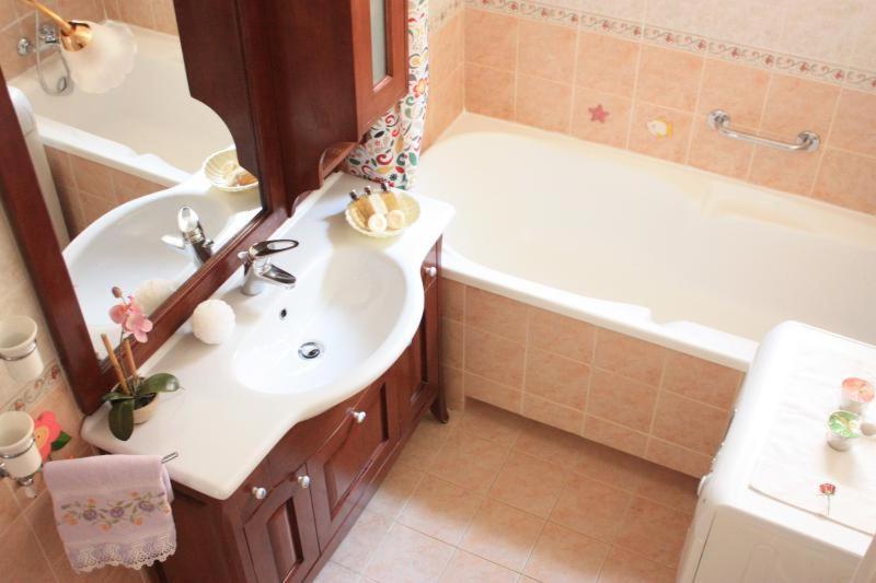 Apartment At Colosseo With Terrace Overlooking The Garden By Lyon Rome Extérieur photo